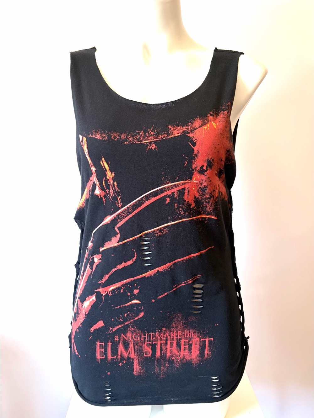 A Nightmare on Elm Street Black & Red Graphic Tank Top Freddy Krueger halloween
